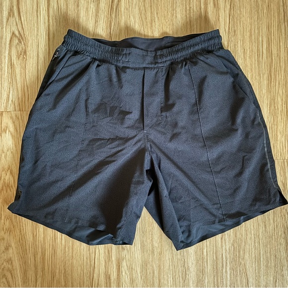 Lululemon 6-7 inch shorts - Picture 1 of 4